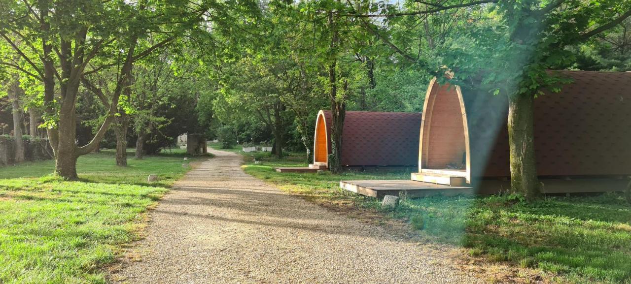 فندق Camping Rochecondrie Viviers المظهر الخارجي الصورة